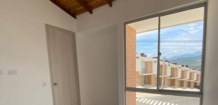 Casa Conjunto Montevehlo – Los Patios